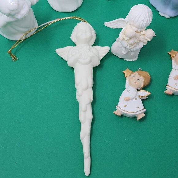 VTG Christmas Ornaments Kissing Angels Cherubs Blue White Resin Porcelain 10 - Picture 6 of 12